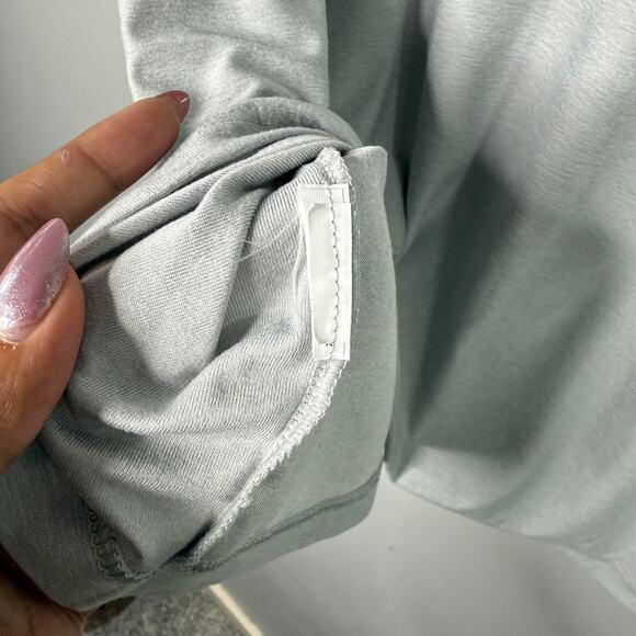 Vuori Men’s Large Gray Short Sleeve Button Up Performance Shirt Lightweight - Picture 10 of 10